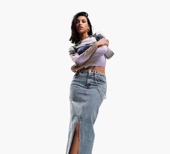 Denim midi skirts to have in your wardrobe this season Denim midi skirts to have in your wardrobe this season - trends, style motivation, style, split denim midi skirt, fashion style, fashion, Denim Trends, Denim Skirt