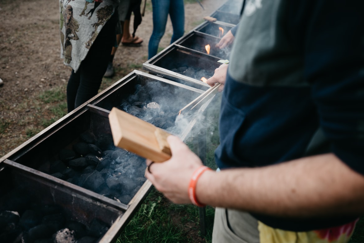 The Ultimate Guide to Smoking Meat: Tips and Tricks for the Perfect BBQ - wood, the bark, temperature, smoking meat, smoke, meat, barbecue