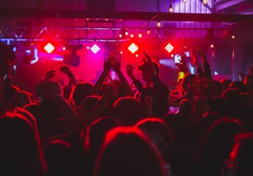 Here's Why a Silent Disco Rental Is a Fab Idea - silent, rental, disco