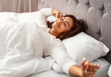 The Top 7 Secrets to a Restful Winter's Beauty Sleep For the Style-Savvy Woman - women, temperature, sleep, position, beauty
