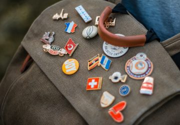 How Custom Pins Can Help You Look Fabulous - pins, identity, fashion, creativity, branding, Accessories