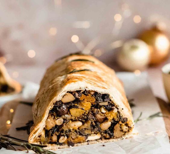Create Culinary Magic with this Vegetarian Christmas Dinner Spread - vegetarian christmas menu, vegetarian Christmas food