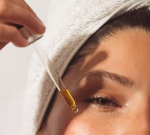 How Vitamin C Serums are Revolutionizing Skincare - vitamin c serum benefits, vitamin c serum, skin care, skin, serums, face, comsetics