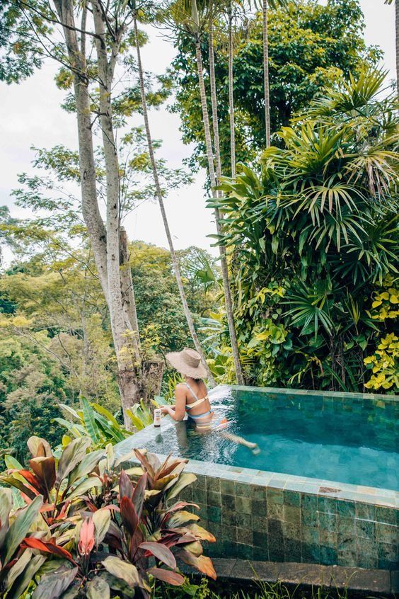 Transform Your Backyard with These Breathtaking Tropical Landscape Garden Pools