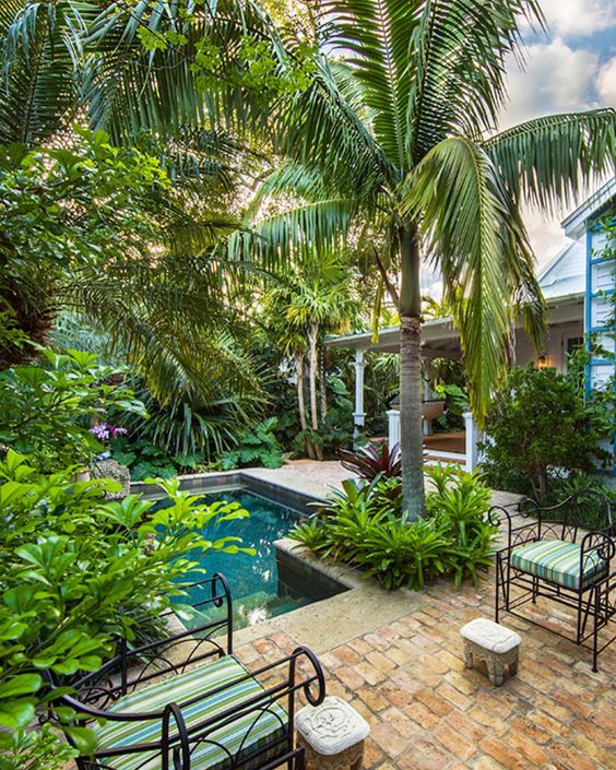 Transform Your Backyard with These Breathtaking Tropical Landscape Garden Pools