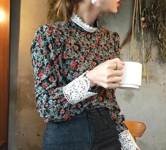 Add a Timeless Touch to Your Outfit with Vintage Floral Blouses - women fashion, vintage floral blouses, floral blouses, fashion trends