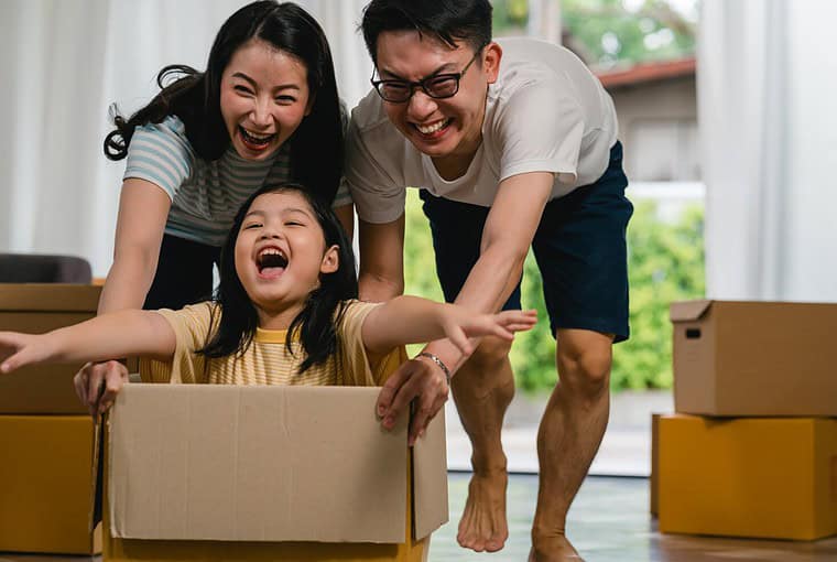 Mastering the Move: 5 Strategies for a Successful Transition to Your New Home - transition, new home, label boxes, house, home