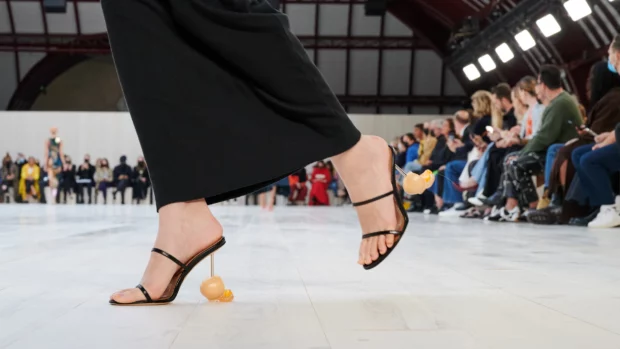 Are Your Feet Summer-Ready? Discover the Top 5 Shoe Styles for Women in 2024! - women's footwear, summer 2024, strappy sandals, statement shoes, Sneakers, Shoe Trends, gladiator sandals, fashion trends, chunky platforms, ballet flats