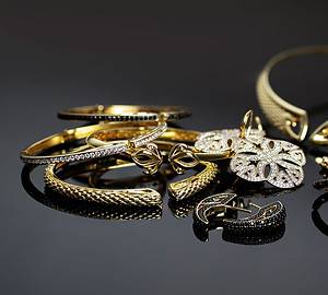 DSF Antique Jewelry: When High Jewelry Becomes Architectural Art DSF Antique Jewelry: When High Jewelry Becomes Architectural Art - sustainable antique jewelry, structural design in jewelry, precision craftsmanship jewelry, jewelry as architecture in miniature, collectible signed jewelry, art nouveau jewelry design, art deco jewelry and architecture, architecture and high jewelry, architectural principles in jewelry, antique high jewelry design